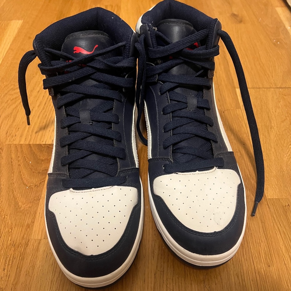 Like new Men's Puma Sneakers